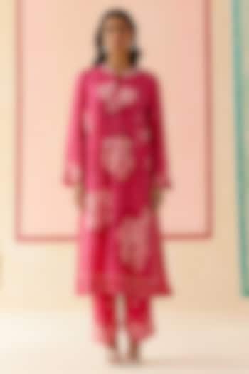 Hot Pink Silk Organza Floral Applique Work Kurta Set by I AM DESIGN at Pernia's Pop Up Shop
