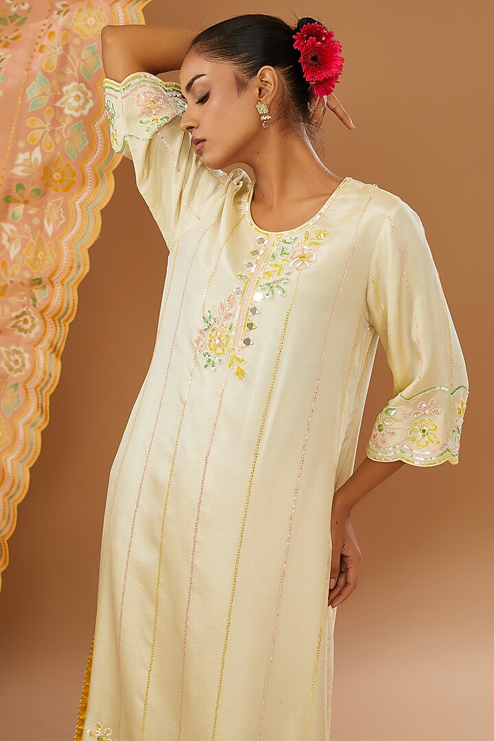 Ivory Silk Zari Blend Hand Embroidered Kurta Set by I AM DESIGN at Pernia's Pop Up Shop