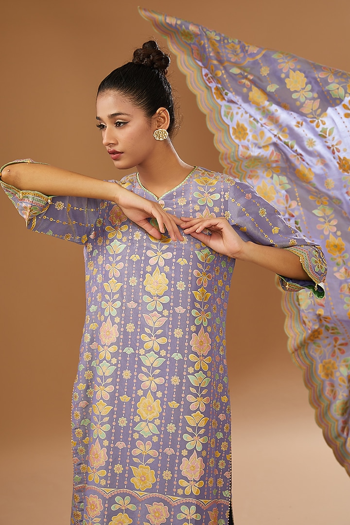 Mauve Silk Floral Hand Printed Kurta Set by I AM DESIGN at Pernia's Pop Up Shop