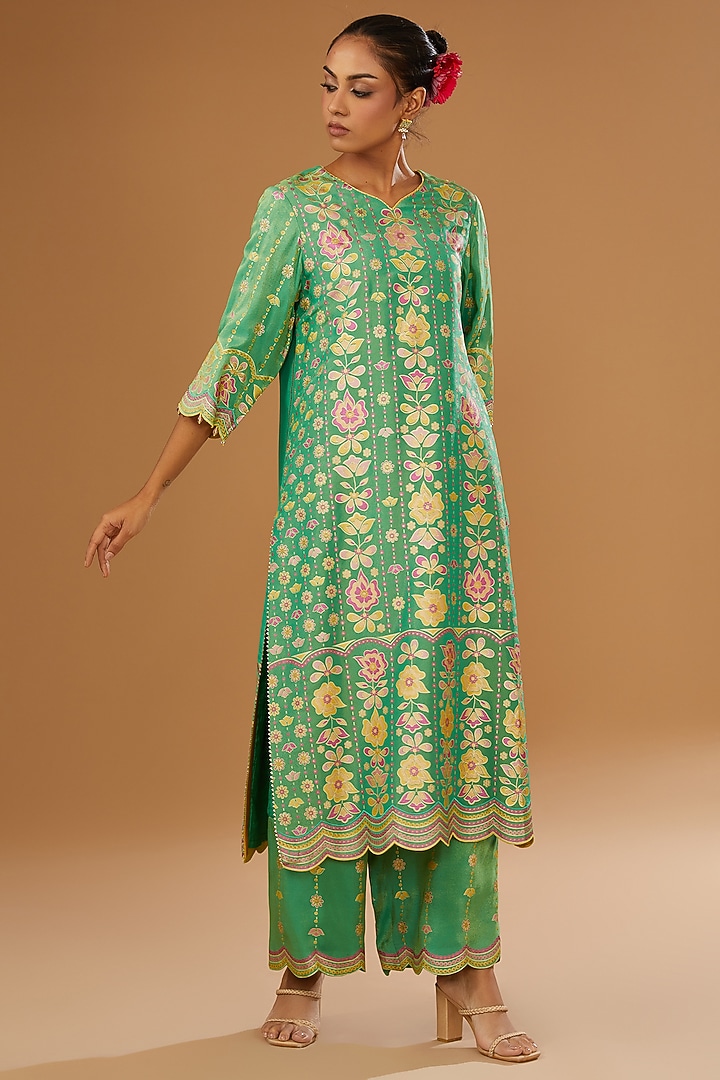 Green Silk Floral Hand Printed Kurta Set by I AM DESIGN at Pernia's Pop Up Shop