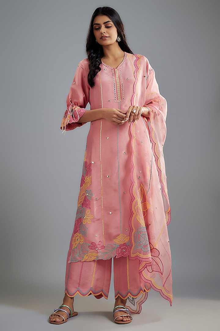 Pink Silk Floral Cutwork Embroidered Kurta Set by I AM DESIGN at Pernia's Pop Up Shop