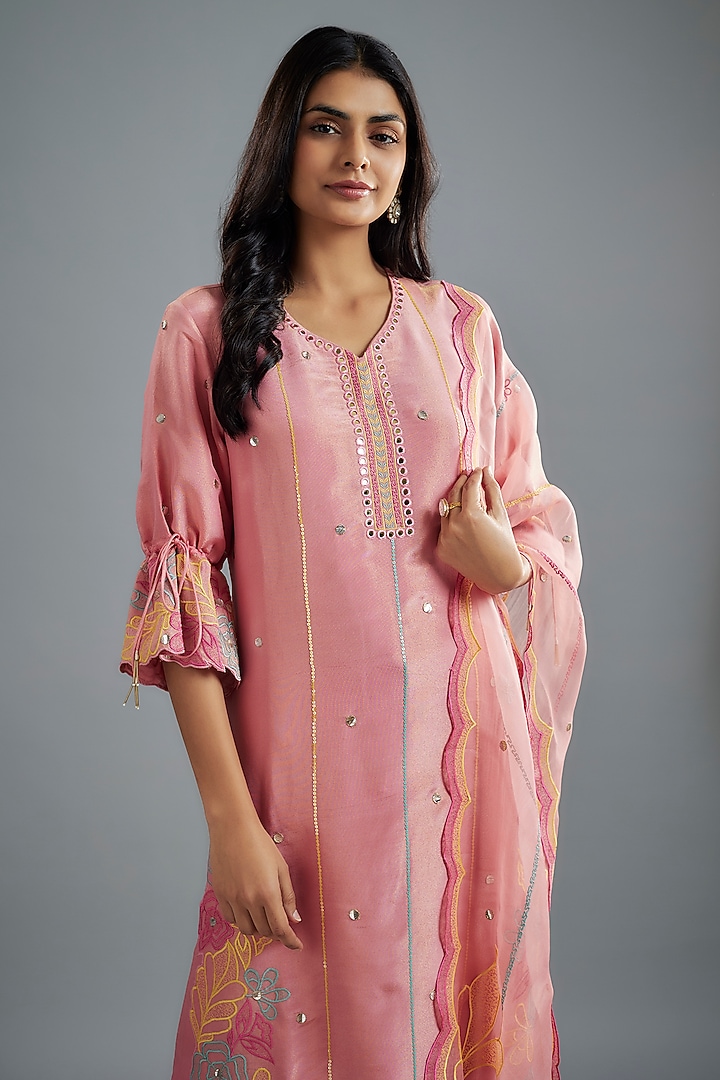 Pink Silk Floral Cutwork Embroidered Kurta Set by I AM DESIGN at Pernia's Pop Up Shop
