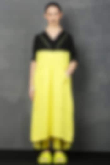 Yellow & Black Rayon Twill Tunic Set by I AM TROUBLE BY KC