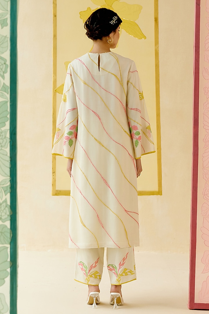 Ivory Silk Organza Floral Applique Work Kurta Set by I AM DESIGN at Pernia's Pop Up Shop