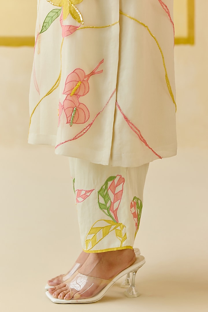 Ivory Silk Organza Floral Applique Work Kurta Set by I AM DESIGN at Pernia's Pop Up Shop