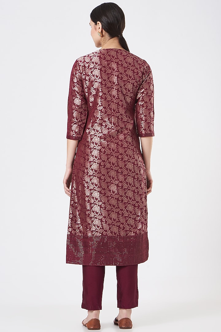Plum Embroidered Kurta Set by Ivory by dipika at Pernia's Pop Up Shop
