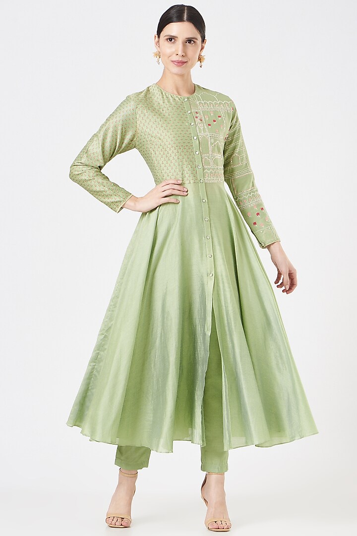 Mint Chanderi Embroidered Kurta Set by Ivory by dipika