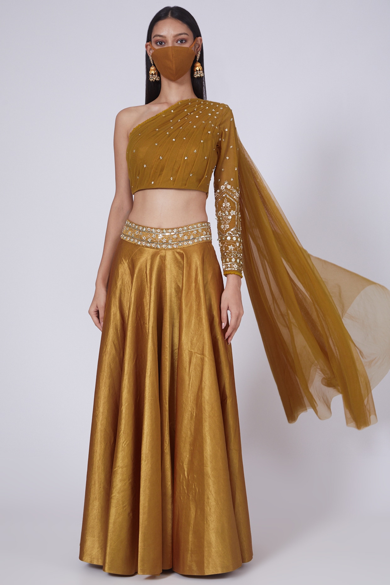 Choose Your High-waisted Lehenga Wisely With These Tips