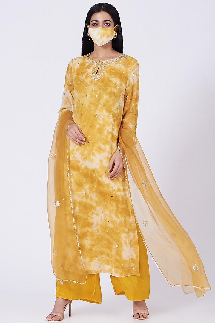 Mustard Marble Tie-Dyed Straight Kurta Set by Ivory by dipika