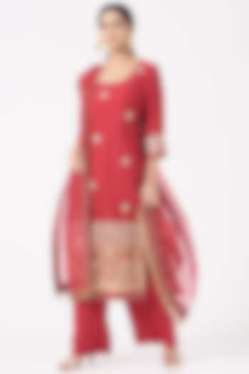 Cherry Red Embroidered Kurta Set by Ivory by dipika