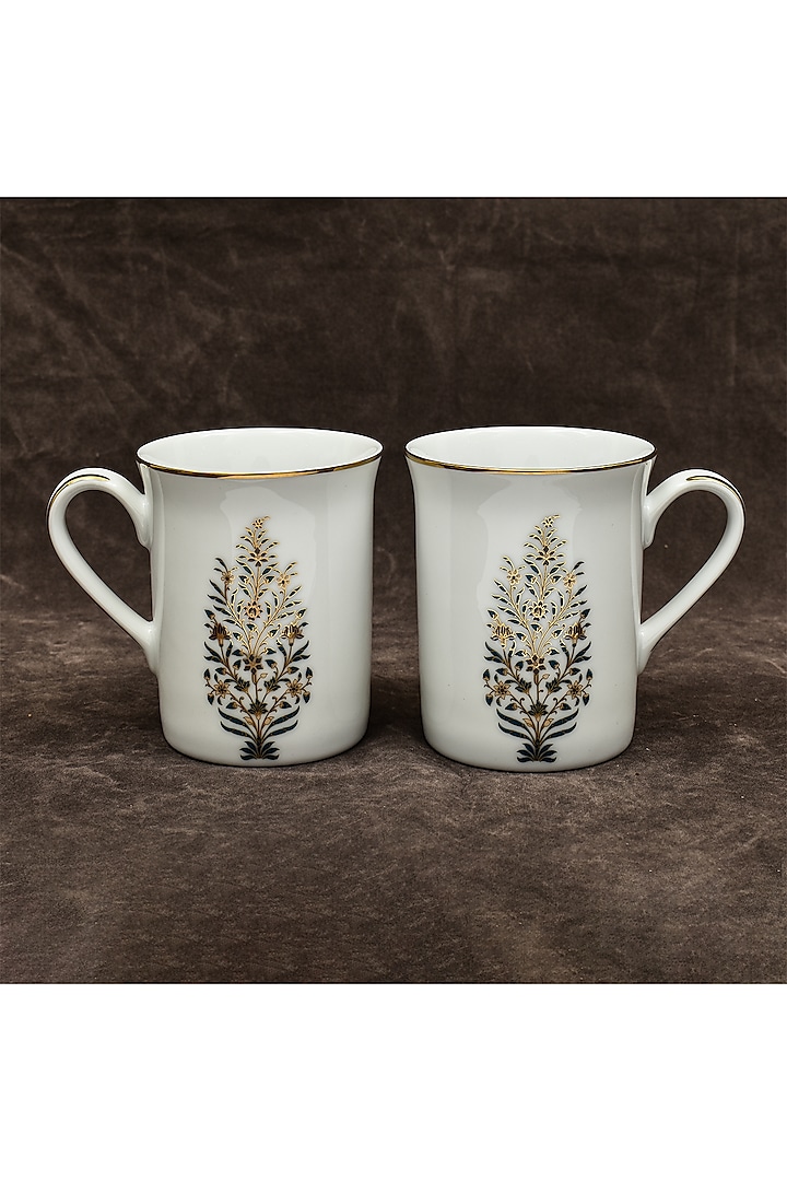 White Porcelain Floral Printed Mug Set by ICHKAN