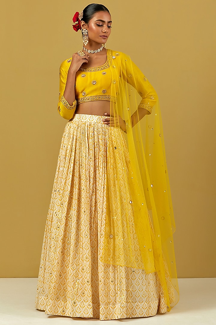 Yellow Cotton Printed Skirt Set by Ikshita Choudhary