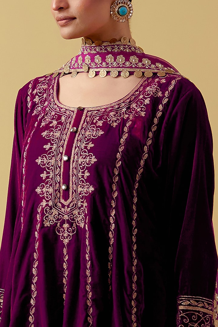 Pink Velvet Hand & Machine Embroidered Wedding Anarkali Set by Ikshita Choudhary at Pernia's Pop Up Shop