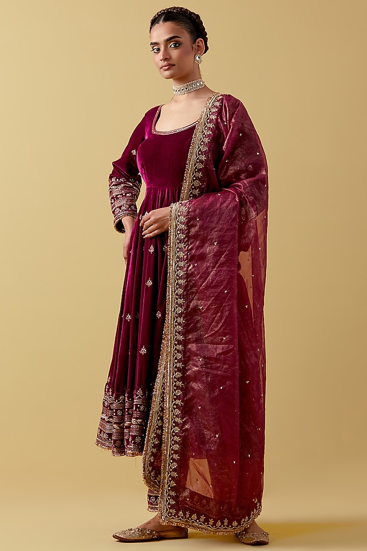 Magenta Velvet Hand & Machine Embroidered Wedding Anarkali Set by Ikshita Choudhary at Pernia's Pop Up Shop