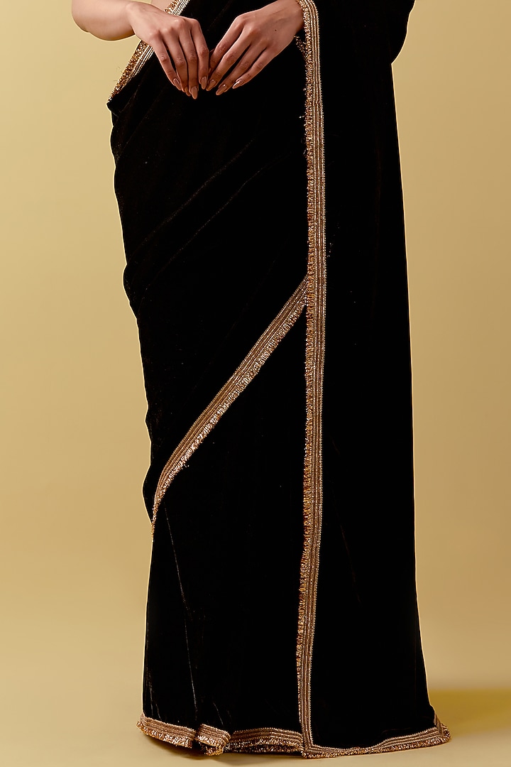 Black Velvet Hand & Machine Embroidered Wedding Saree Set by Ikshita Choudhary at Pernia's Pop Up Shop