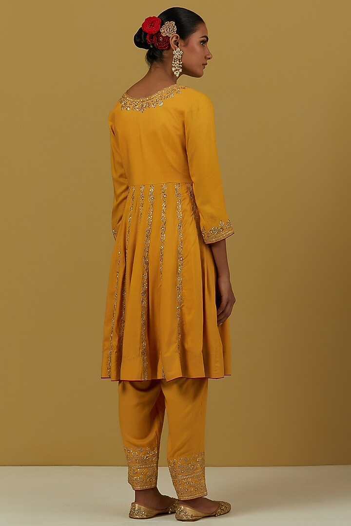 Yellow Modal Cotton Hand Embroidered Kurta Set by Ikshita Choudhary at Pernia's Pop Up Shop