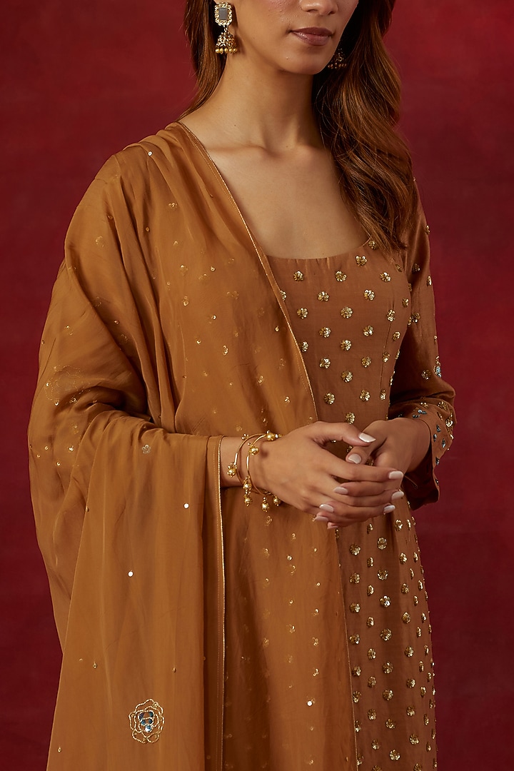 Rust Chanderi Silk Hand Embroidered Kurta Set by Ikshita Choudhary at Pernia's Pop Up Shop