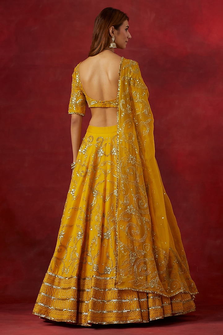 Yellow Chanderi Silk Hand & Machine Embroidered Wedding Lehenga Set by Ikshita Choudhary at Pernia's Pop Up Shop