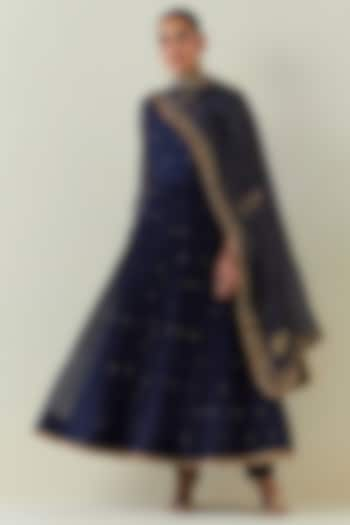 Midnight Blue Chanderi Hand Embroidered Anarkali Set by Ikshita Choudhary at Pernia's Pop Up Shop