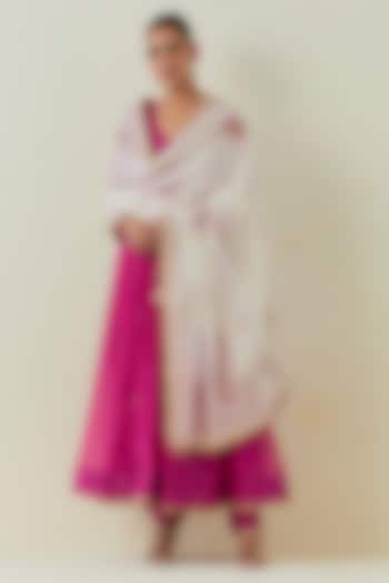 Pink Chanderi Hand Embroidered Anarkali Set by Ikshita Choudhary at Pernia's Pop Up Shop