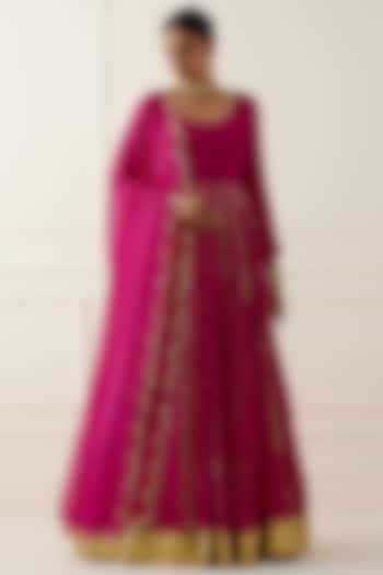 Magenta Embroidered Anarkali Set by Ikshita Choudhary at Pernia's Pop Up Shop