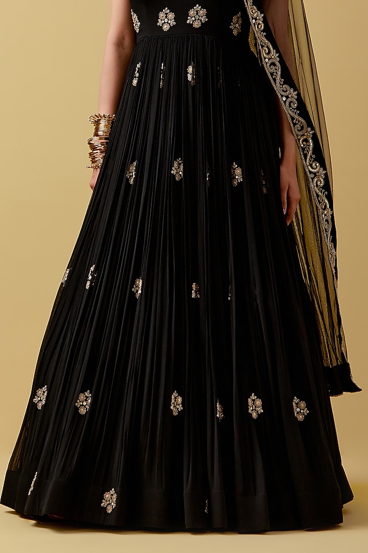 
Black Georgette Hand Embroidered Wedding Anarkali Set by Ikshita Choudhary at Pernia's Pop Up Shop