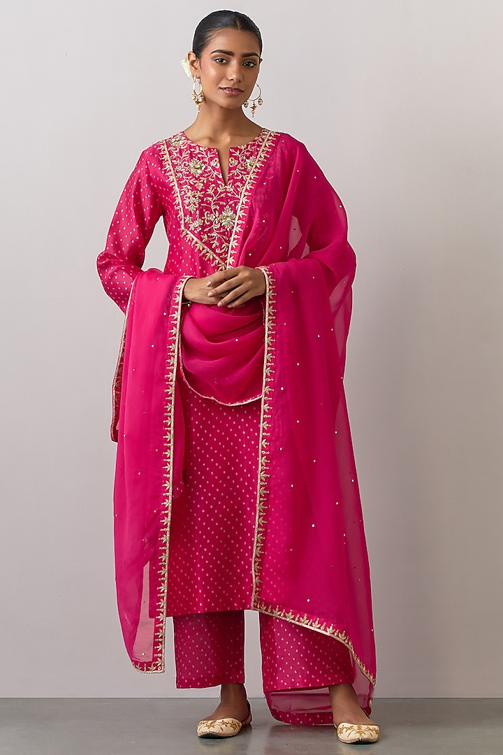 Pink Chanderi Printed & Embroidered Kurta Set by Ikshita Choudhary at Pernia's Pop Up Shop