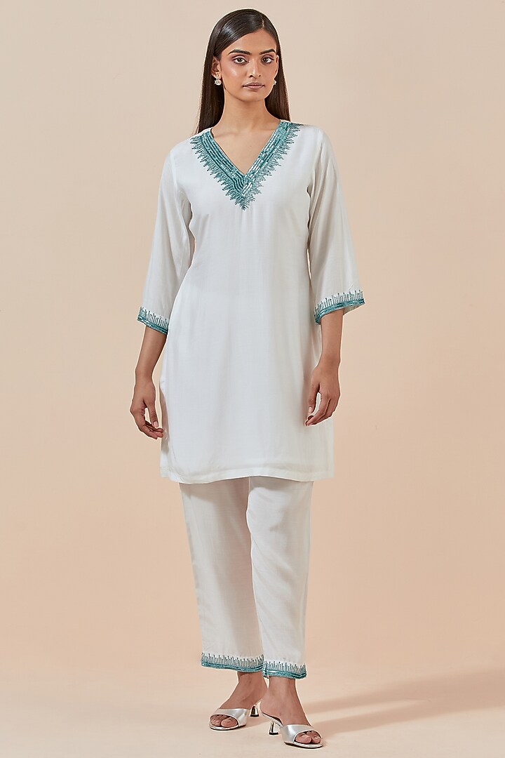 White & Blue Muslin Cotton Hand Embroidered Kurta Set by Ikshita Choudhary at Pernia's Pop Up Shop