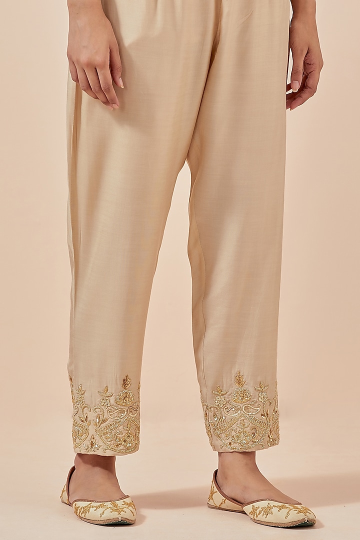Beige Chanderi Silk Embroidered Kurta Set by Ikshita Choudhary at Pernia's Pop Up Shop