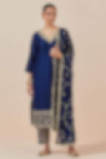 Blue Chanderi Silk Embroidered Kurta Set by Ikshita Choudhary at Pernia's Pop Up Shop