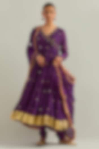 Purple Chanderi Hand Embroidered Party Wear Anarkali Set by Ikshita Choudhary at Pernia's Pop Up Shop