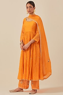 product-color-Orange