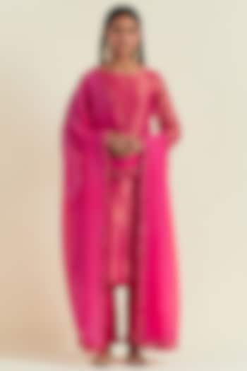 Pink Shimmer Organza Kurta Set by Ikshita Choudhary