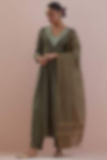 Green Muslin Hand Embroidered Anarkali Set by Ikshita Choudhary at Pernia's Pop Up Shop