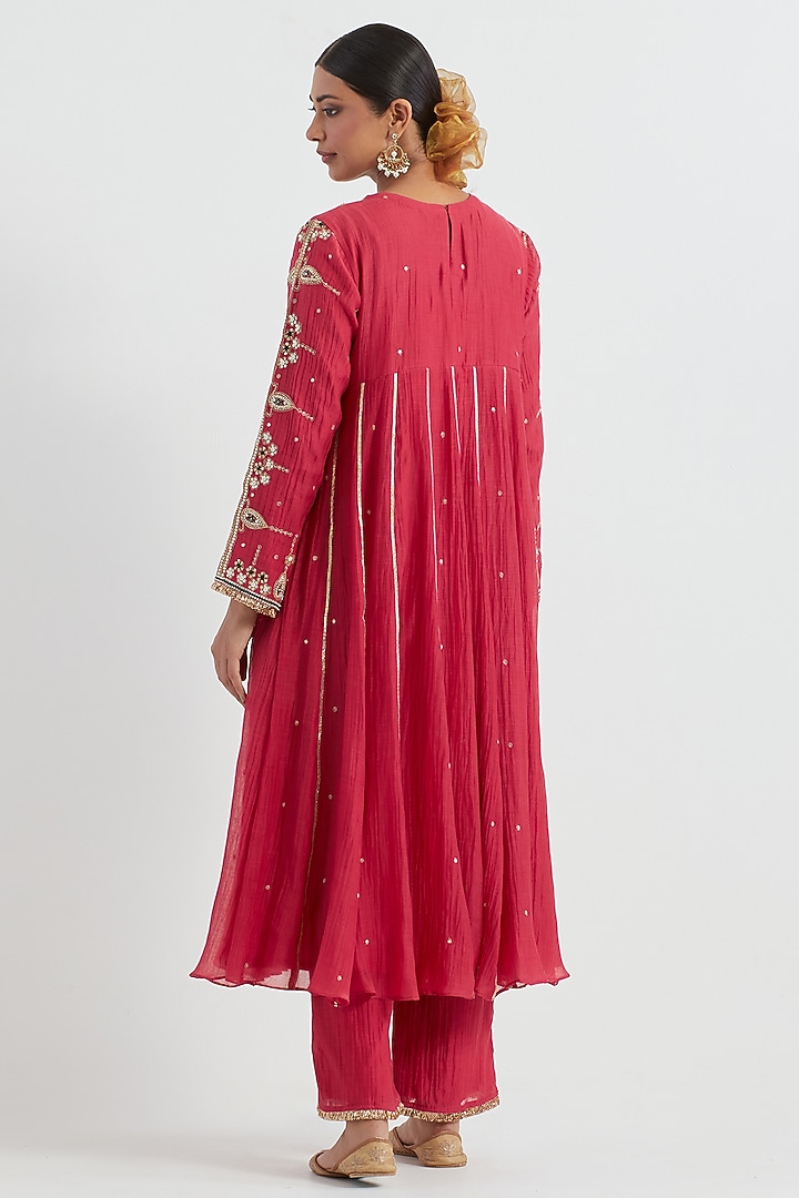 Crimson Red Chanderi Hand Embroidered Kurta Set by Ikshita Choudhary at Pernia's Pop Up Shop
