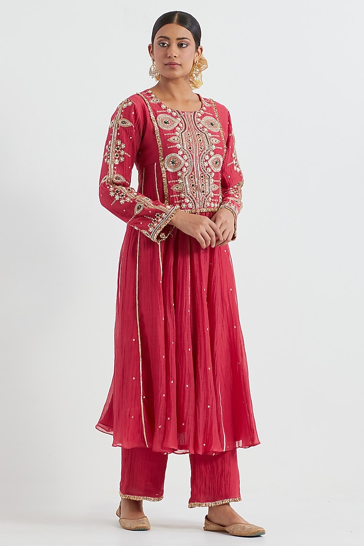 Crimson Red Chanderi Hand Embroidered Kurta Set by Ikshita Choudhary at Pernia's Pop Up Shop