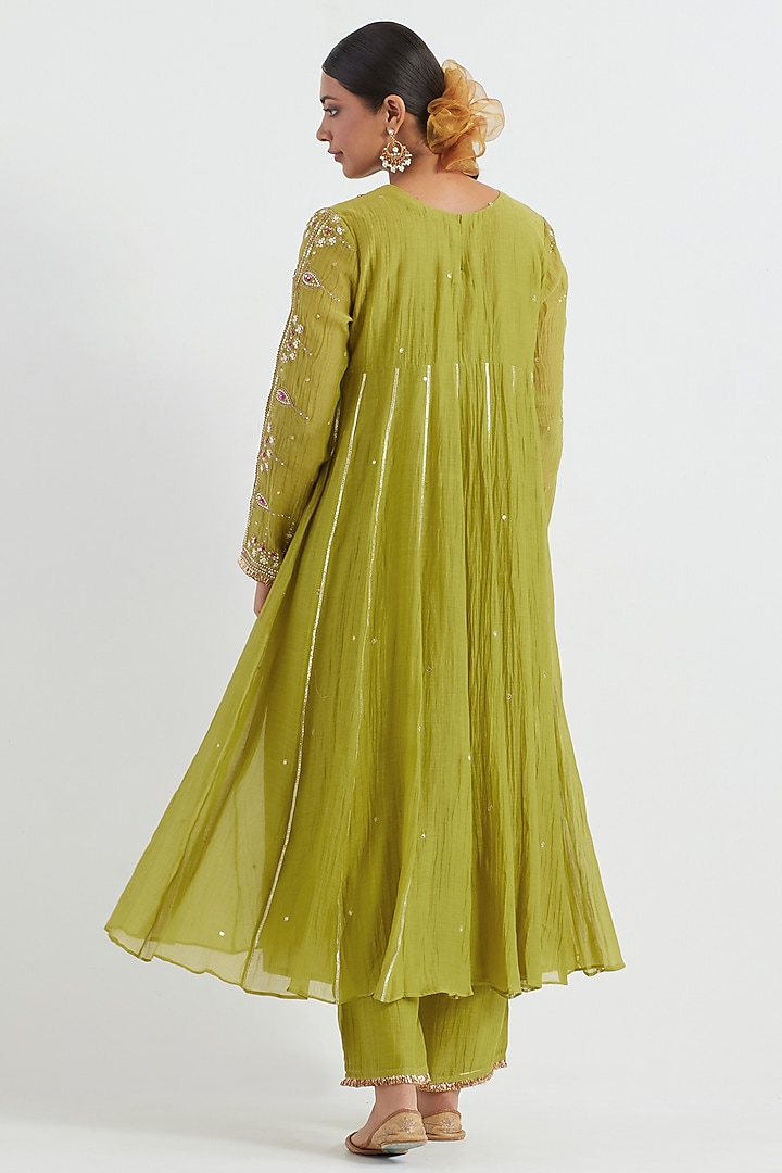 Green Chanderi Hand Embroidered Kurta Set by Ikshita Choudhary at Pernia's Pop Up Shop