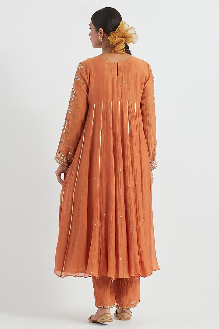 Orange Chanderi Hand Embroidered Kurta Set by Ikshita Choudhary at Pernia's Pop Up Shop