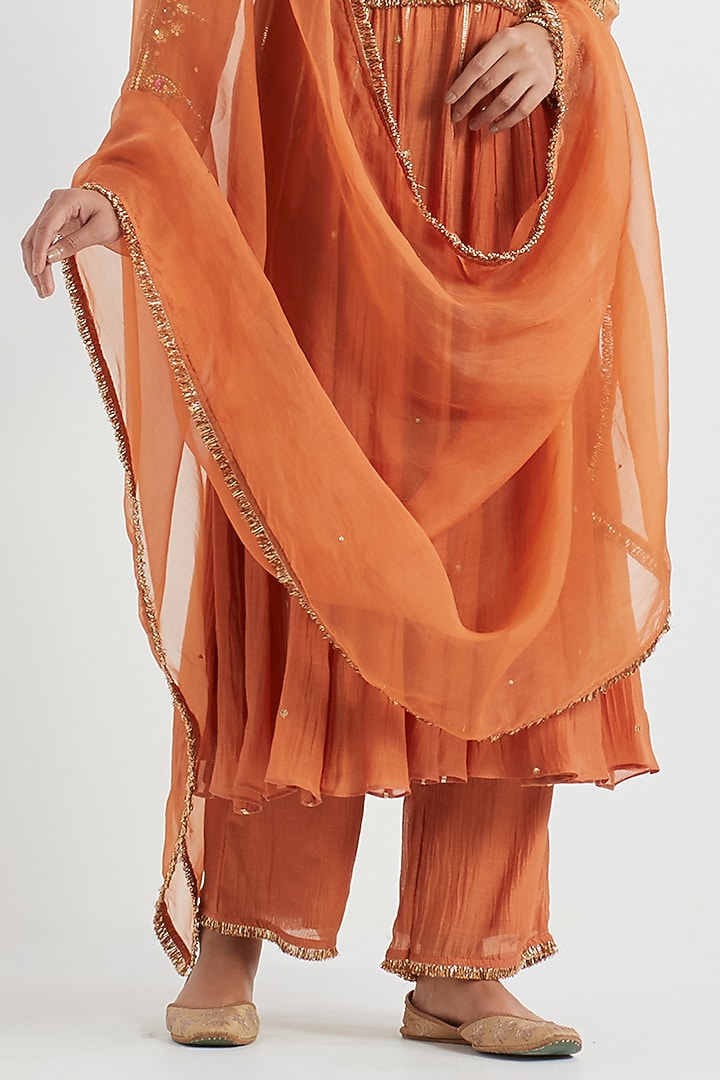 Orange Chanderi Hand Embroidered Kurta Set by Ikshita Choudhary at Pernia's Pop Up Shop