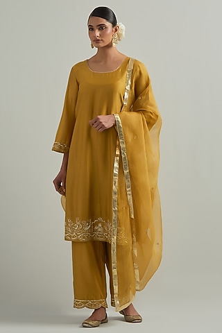 Mustard Chanderi Hand Embroidered Kurta Set by Ikshita Choudhary