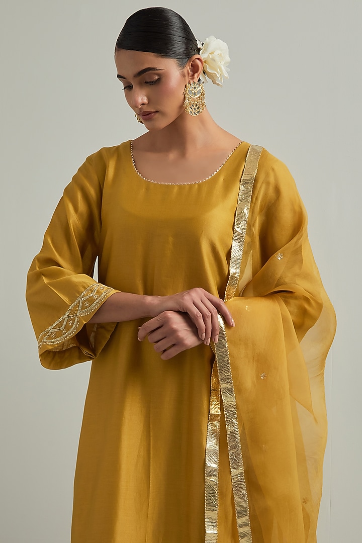 Mustard Chanderi Hand Embroidered Kurta Set by Ikshita Choudhary at Pernia's Pop Up Shop