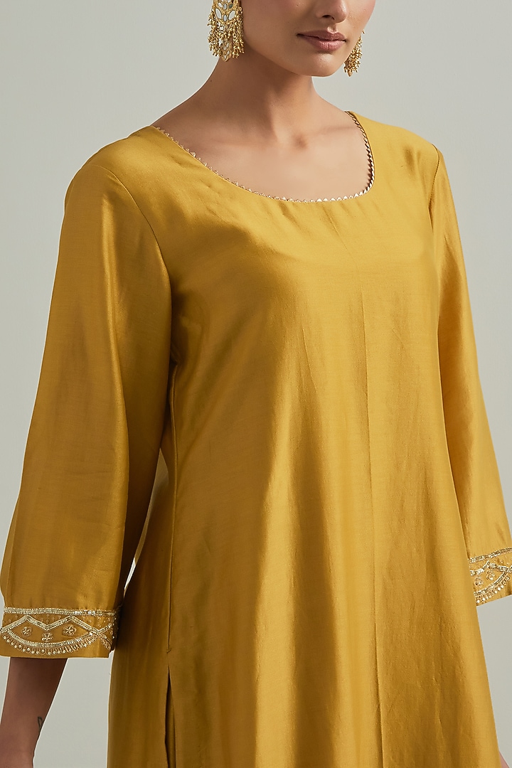 Mustard Chanderi Hand Embroidered Kurta Set by Ikshita Choudhary at Pernia's Pop Up Shop