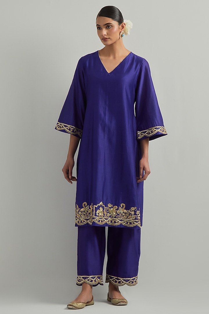 Purple Chanderi Hand Embroidered Kurta Set by Ikshita Choudhary at Pernia's Pop Up Shop