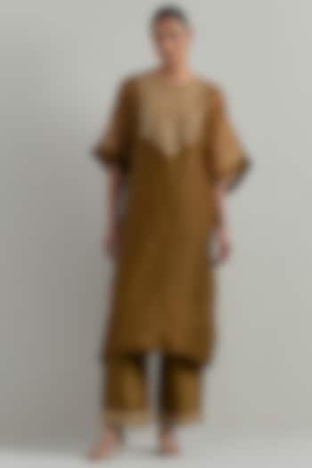 Mud Green Organza Hand Embroidered Kaftan Set by Ikshita Choudhary at Pernia's Pop Up Shop