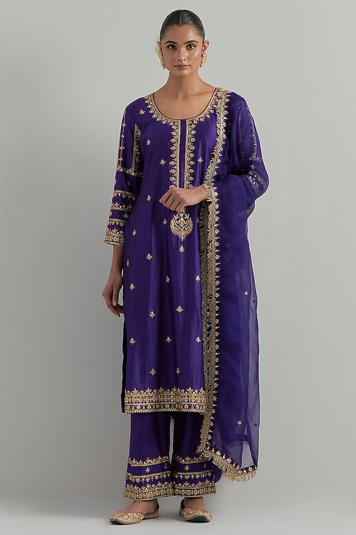 Purple Chanderi Hand Embroidered Kurta Set by Ikshita Choudhary at Pernia's Pop Up Shop