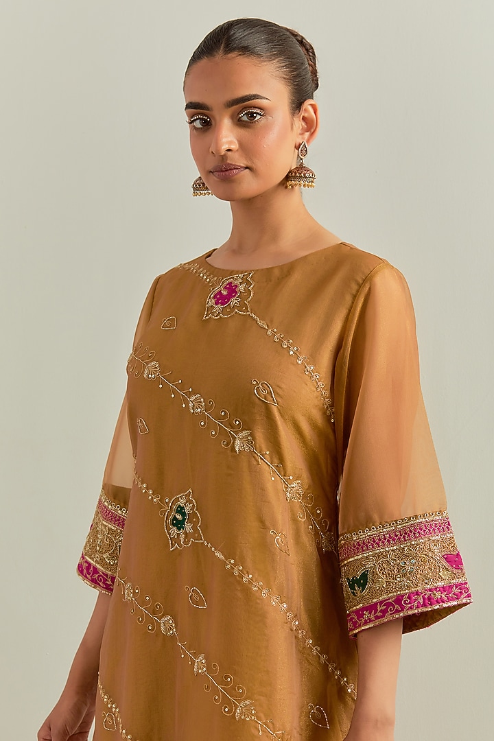Mustard Shimmer Organza Hand Embroidered Kurta Set by Ikshita Choudhary at Pernia's Pop Up Shop