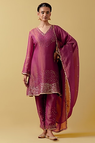 Magenta Shimmer Organza Hand Embroidered Kurta Set by Ikshita Choudhary