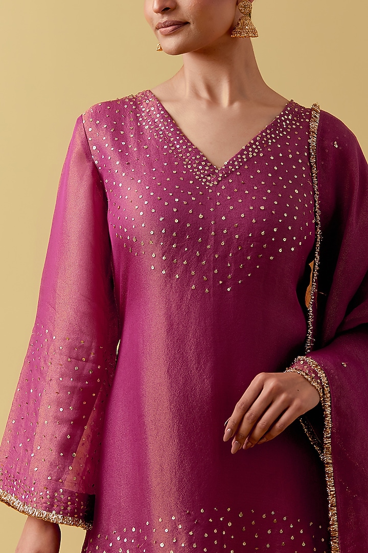Magenta Shimmer Organza Hand Embroidered Kurta Set by Ikshita Choudhary at Pernia's Pop Up Shop