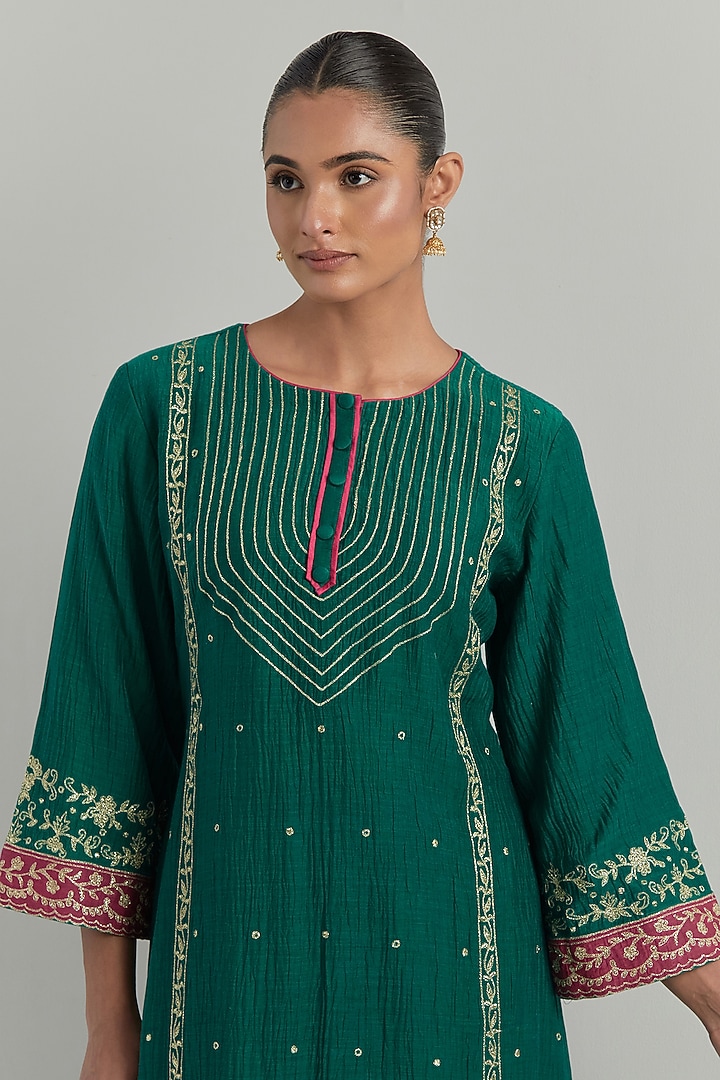 Green Chanderi Hand Embroidered Kurta Set by Ikshita Choudhary at Pernia's Pop Up Shop