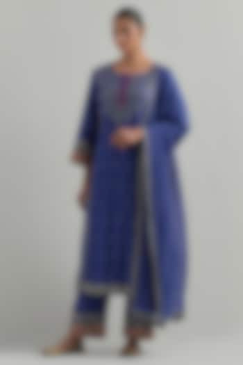 Blue Chanderi Hand Embroidered Kurta Set by Ikshita Choudhary at Pernia's Pop Up Shop